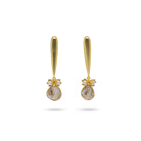 dangling tear drop pearl earrings